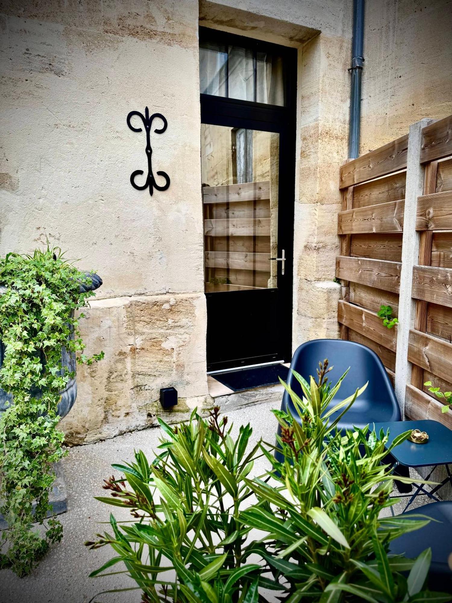 Love Room La Croix De Saint Andre Exterior photo